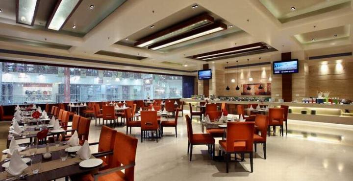 Mahagun Sarovar Portico Suites